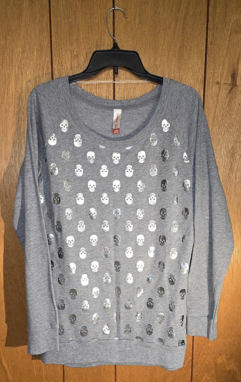 No Boundaries Girls XL 15-17 Gray Sweatshirt Metallic Skull Halloween